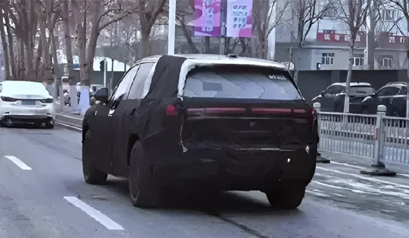 Новый компактный кроссовер Zeekr 8X готовится к дебюту Новый компактный кроссовер Zeekr 8X готовится к дебюту