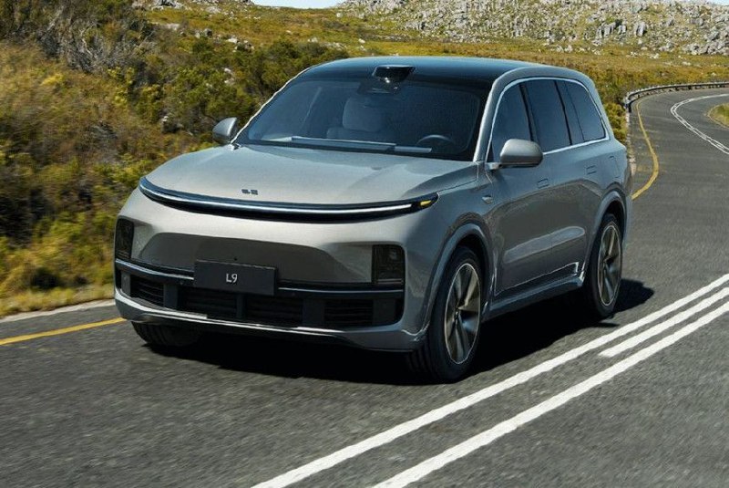 Кроссоверы Li Auto обрели ОТТС и новые российские ценникиВ марте этого года компания Sinomach, которая уже представляет на нашем рынке бренды Oting и Rox, объявила о том, что стала официальным российским партнером марки Li (она же Lixiang, она же Leading Ideal).