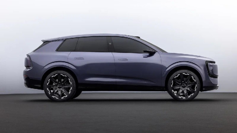 Audi представила электрический кроссовер E-SUV с мощностью 680 л.с. и дальностью более 700 км