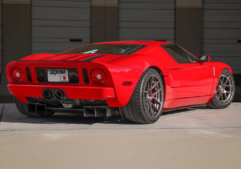 На аукционе выставлен коллекционный Ford GT 2005 года бывшего владельца Пола Уокера На аукционе выставлен коллекционный Ford GT 2005 года бывшего владельца Пола Уокера