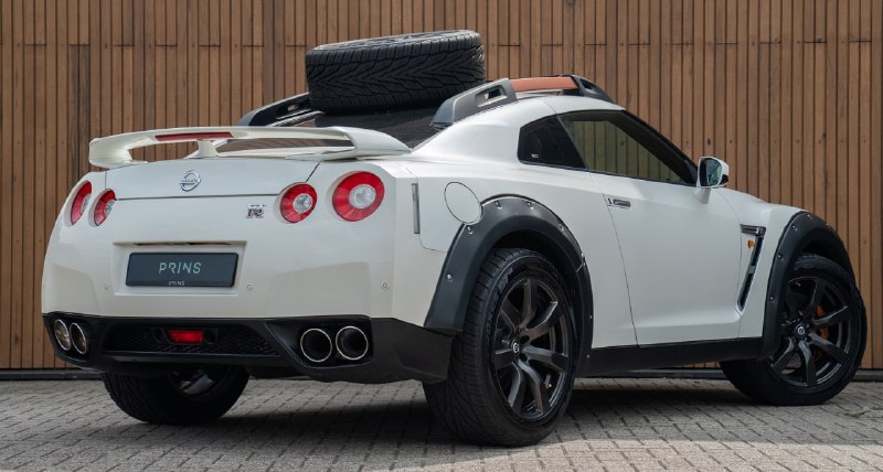 Уникальный Nissan GT-R 2010 года превращён в внедорожник и выставлен на продажу в Европе