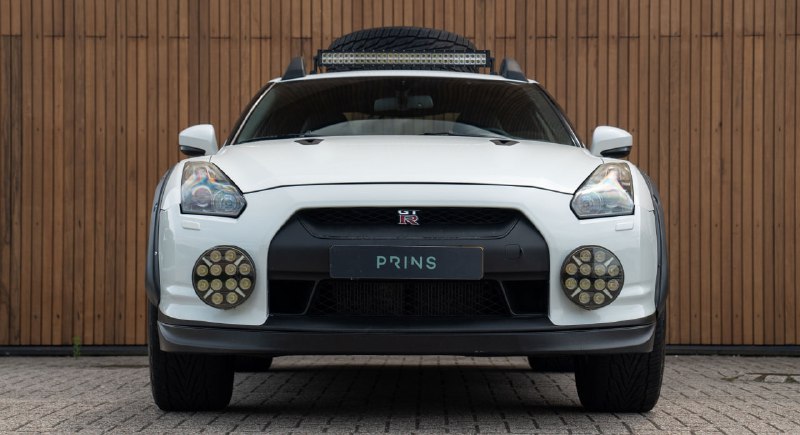 Уникальный Nissan GT-R 2010 года превращён в внедорожник и выставлен на продажу в Европе