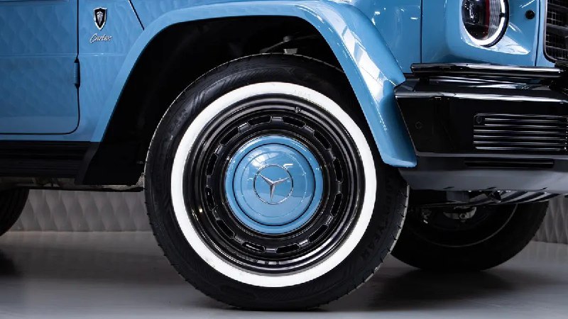 Первый российский Geländewagen с ретро-тюнингом от Carlex выставлен на продажуАвто.ру разместила первое предложение о продаже Mercedes-Benz AMG G-класса с эксклюзивным тюнинг-пакетом Carlex Design G-Vintage.