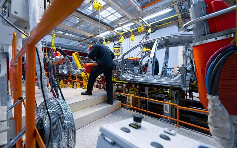 Снижение производства легковых и грузовых автомобилей в России за текущий год Снижение производства легковых и грузовых автомобилей в России за текущий год