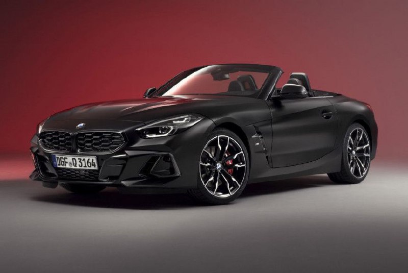 Представлена прощальная версия родстера BMW Z4Современная история компактных Z-родстеров BMW берет начало в 1989 году, когда была представлена модель Z1, созданная на основе баварской «трешки» поколения E30.