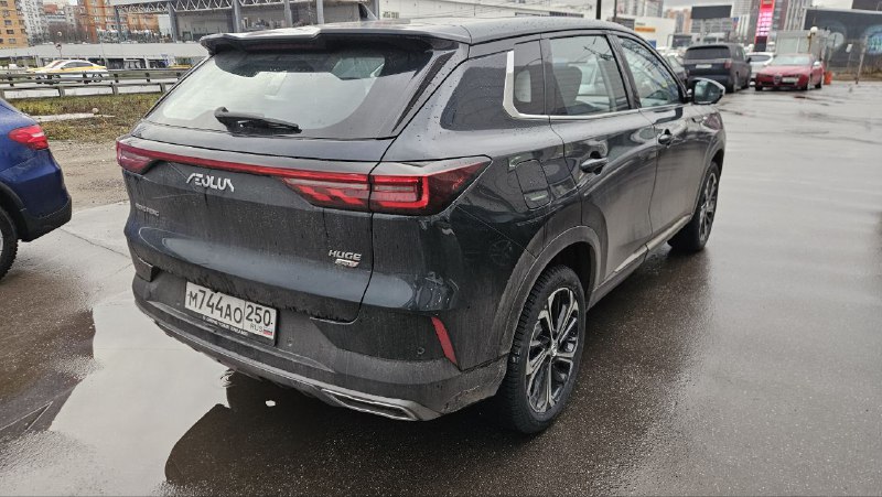 Обзор нового крупного кроссовера Dongfeng Huge: характеристики и ценовые предложения Обзор нового крупного кроссовера Dongfeng Huge: характеристики и ценовые предложения