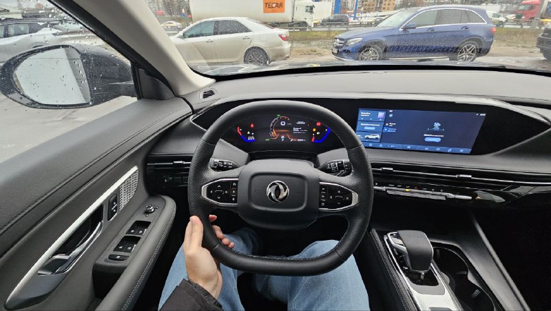 Обзор нового крупного кроссовера Dongfeng Huge: характеристики и ценовые предложения Обзор нового крупного кроссовера Dongfeng Huge: характеристики и ценовые предложения