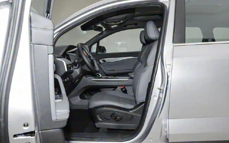 Geely представляет обновленный кроссовер Haoyue L с новым мотором и внешними изменениями Geely представляет обновленный кроссовер Haoyue L с новым мотором и внешними изменениями