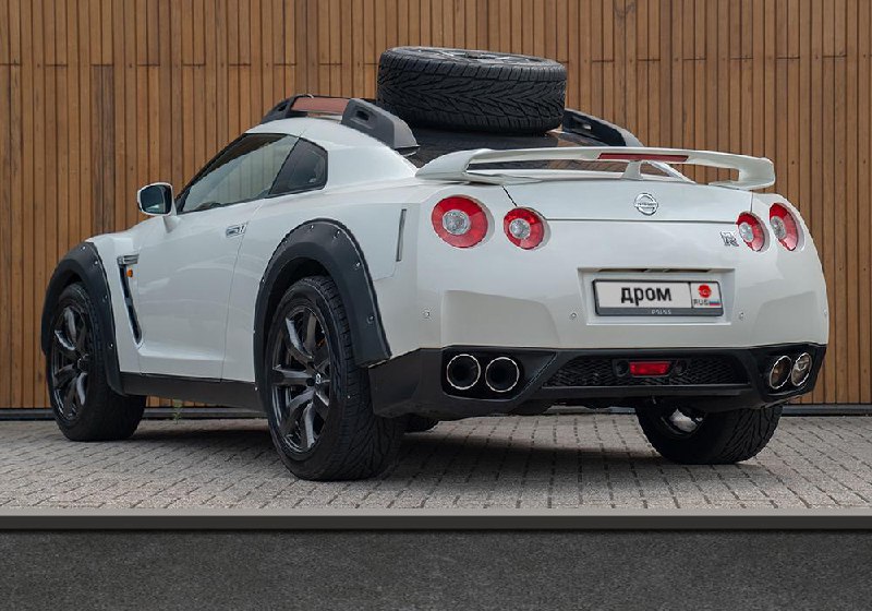 Переделка Nissan GT-R R35 для приключений: от суперкара к внедорожнику