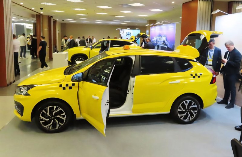 LADA Iskra поступит на рынок такси как недорогой профессиональный автомобиль