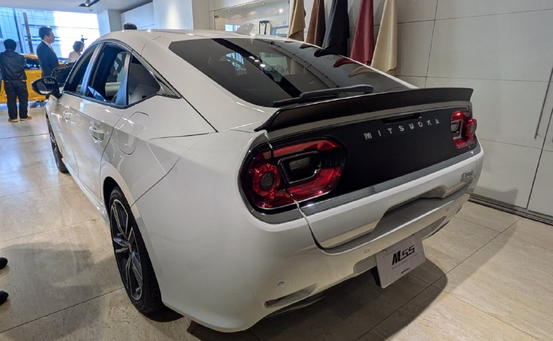 Mitsuoka возобновила выпуск стильного ретро-кар на базе Honda Civic