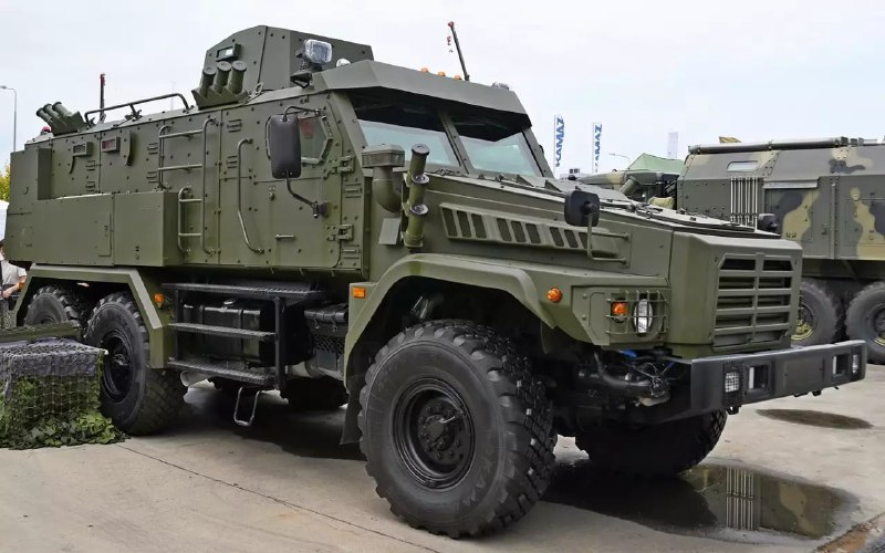Значение дополнительной оси в конструкции военных бронеавтомобилей Значение дополнительной оси в конструкции военных бронеавтомобилей