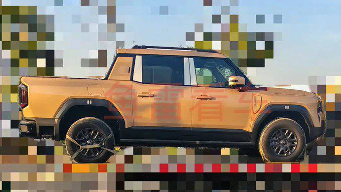 В сеть попали шпионские снимки нового пикапа Jetour Zongheng F700.Zongheng — новая линейка внедорожников под брендом Jetour.Zongheng F700 — большой пикап с рамной конструкцией.Он имеет квадратную конструкцию с большими колесами и обилием черной пластиковой облицовки.Мощность: PHEV, сочетающий 2.0-литровый турбомотор и два электродвигателя. В сеть попали шпионские снимки нового пикапа Jetour Zongheng F700.Zongheng — новая линейка внедорожников под брендом Jetour.Zongheng F700 — большой пикап с рамной конструкцией.Он имеет квадратную конструкцию с большими колесами и обилием черной пластиковой облицовки.Мощность: PHEV, сочетающий 2.0-литровый турбомотор и два электродвигателя.