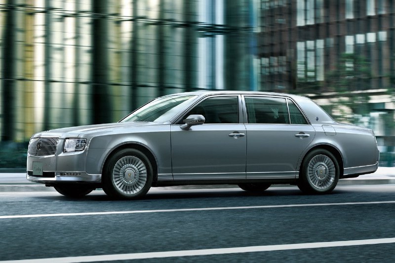 Обновлённый японский флагман: новые особенности и цена лимузина Toyota Century Обновлённый японский флагман: новые особенности и цена лимузина Toyota Century