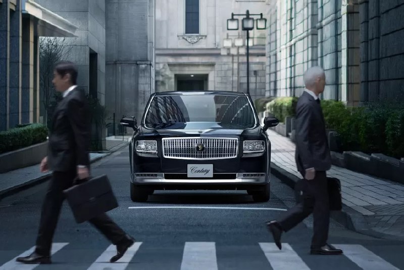 Обновлённый японский флагман: новые особенности и цена лимузина Toyota Century Обновлённый японский флагман: новые особенности и цена лимузина Toyota Century