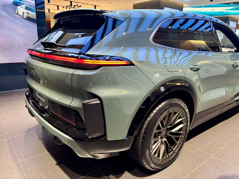 Новая Porsche Cayenne Turbo Electric: инновационный дизайн и впечатляющие характеристики Новая Porsche Cayenne Turbo Electric: инновационный дизайн и впечатляющие характеристики