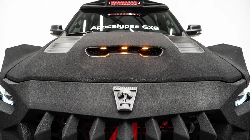 Редкий шестиколёсный внедорожник Ram Juggernault 6×6 выставлен на продажу Редкий шестиколёсный внедорожник Ram Juggernault 6×6 выставлен на продажу