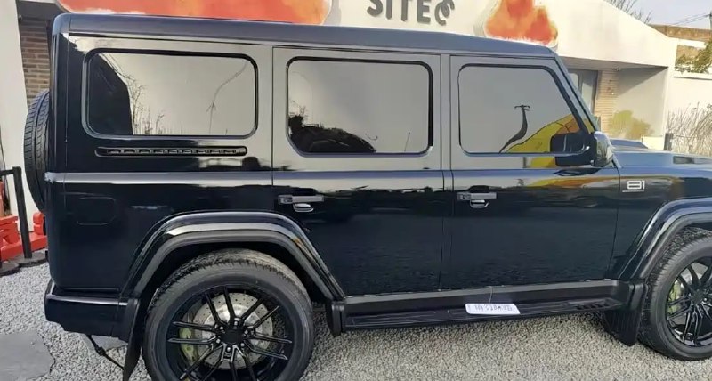 Первые изображения нового рамного внедорожника BAIC BJ81 с ярким дизайном и мощной технической начинки Первые изображения нового рамного внедорожника BAIC BJ81 с ярким дизайном и мощной технической начинки