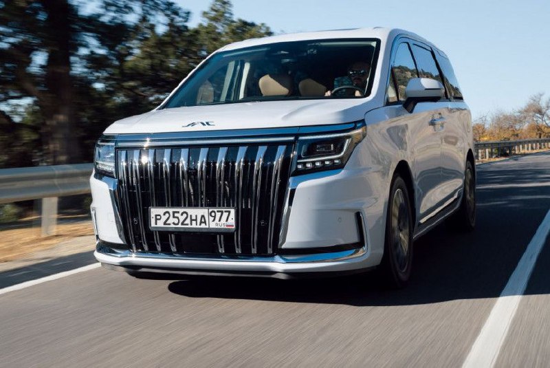 Новая модель минивэна JAC RF8 и её локализация в России
