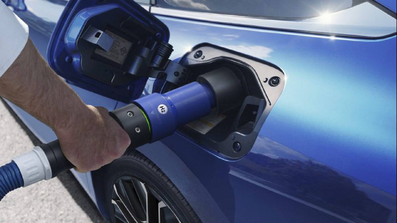 Обновлённый водородный седан Toyota Mirai: мощнее и стильнее