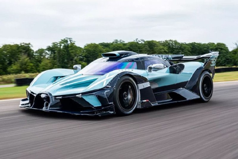 Завершено производство трекового гиперкара Bugatti Bolide Завершено производство трекового гиперкара Bugatti Bolide