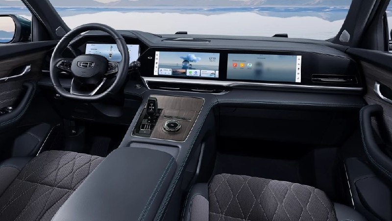 Новая версия Geely Monjaro для российского рынка: обновленный салон и уникальный дизайн Новая версия Geely Monjaro для российского рынка: обновленный салон и уникальный дизайн