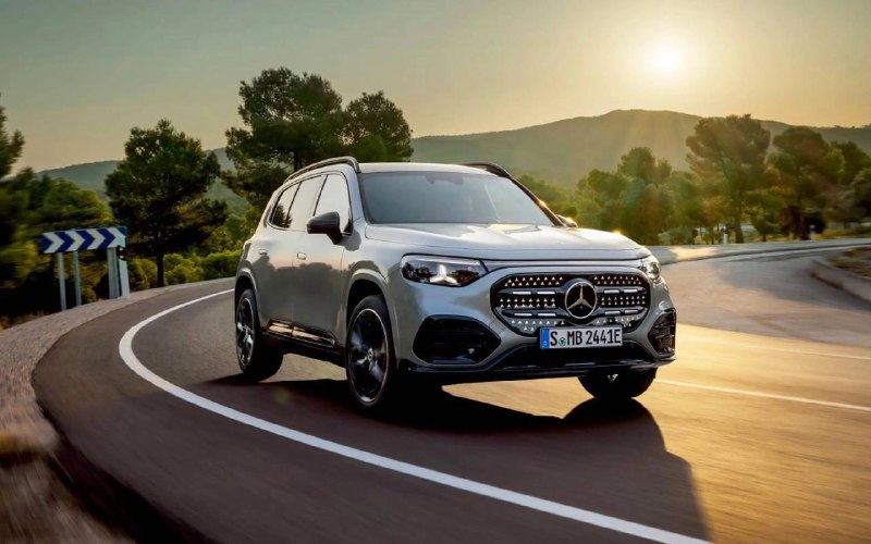 Mercedes-Benz представил новый электромобиль GLB с инновационным интерьером Mercedes-Benz представил новый электромобиль GLB с инновационным интерьером