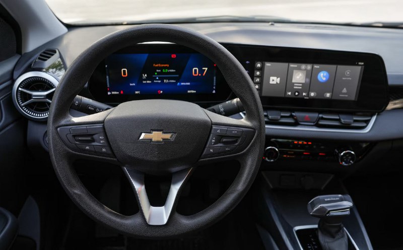 Компания Chevrolet вернула Cruze на рынокChevrolet вывела на рынки Ближнего Востока «новый» Cruze, который фактически является китайским седаном Monza после рестайлинга 2022 года.