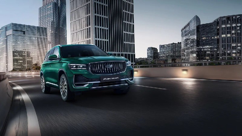 В России представлена премиум-версия кроссовера Geely Monjaro с усовершенствованным салоном и подвеской В России представлена премиум-версия кроссовера Geely Monjaro с усовершенствованным салоном и подвеской