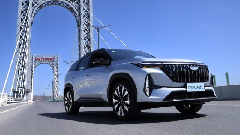 Geely Monjaro остается по итогам 10 месяцев 2025 года самым популярным в Китае бензиновым кроссовером, если верить статистике Китайской ассоциации легковых автомобилей (CPCA).С января по октябрь 2025 года этот автомобиль выбрали 220 916 покупателей. Geely Monjaro остается по итогам 10 месяцев 2025 года самым популярным в Китае бензиновым кроссовером, если верить статистике Китайской ассоциации легковых автомобилей (CPCA).С января по октябрь 2025 года этот автомобиль выбрали 220 916 покупателей.