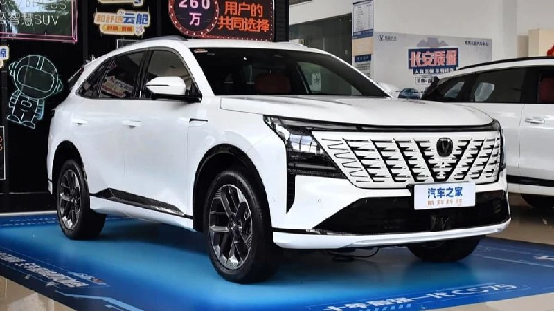 Geely Monjaro остается по итогам 10 месяцев 2025 года самым популярным в Китае бензиновым кроссовером, если верить статистике Китайской ассоциации легковых автомобилей (CPCA).С января по октябрь 2025 года этот автомобиль выбрали 220 916 покупателей. Geely Monjaro остается по итогам 10 месяцев 2025 года самым популярным в Китае бензиновым кроссовером, если верить статистике Китайской ассоциации легковых автомобилей (CPCA).С января по октябрь 2025 года этот автомобиль выбрали 220 916 покупателей.