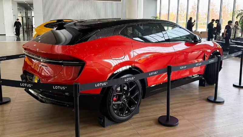 Представлен мощный гибридный электрокроссовер Lotus For Me