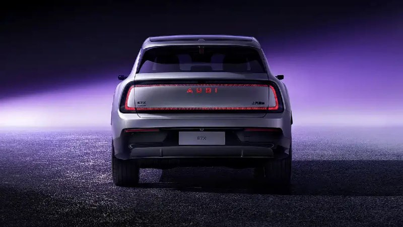 Первый электрокроссовер Audi без классических колец представлен для рынка Китая