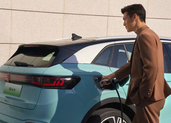 Volkswagen планирует использовать гибридные технологии для повышения доступности электромобилей Volkswagen планирует использовать гибридные технологии для повышения доступности электромобилей