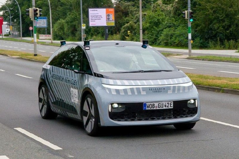 На улицах Вольфсбурга тестируют беспилотное такси Volkswagen Gen.Urban