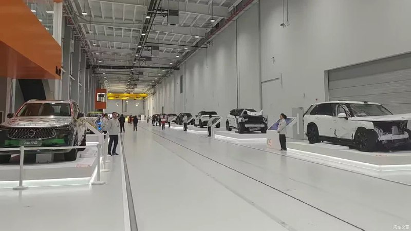 Гигантский центр автомобильной безопасности открыт компанией Geely Гигантский центр автомобильной безопасности открыт компанией Geely
