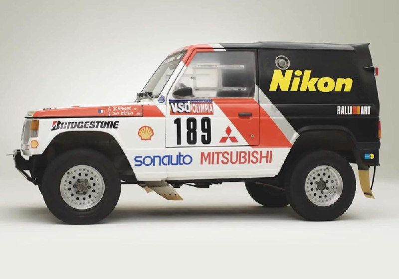 Митсубиси восстановила первый Pajero Evolution, выигравший ралли «Париж — Дакар» Митсубиси восстановила первый Pajero Evolution, выигравший ралли «Париж — Дакар»