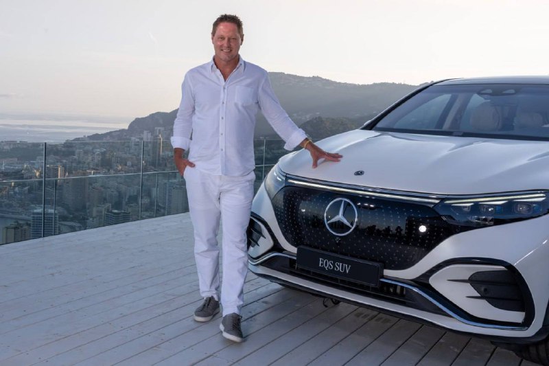 Главный дизайнер Mercedes-Benz покидает компанию после 28 лет работы Главный дизайнер Mercedes-Benz покидает компанию после 28 лет работы