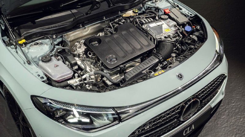 Новая гибридная версия Mercedes CLA с китайским двигателем