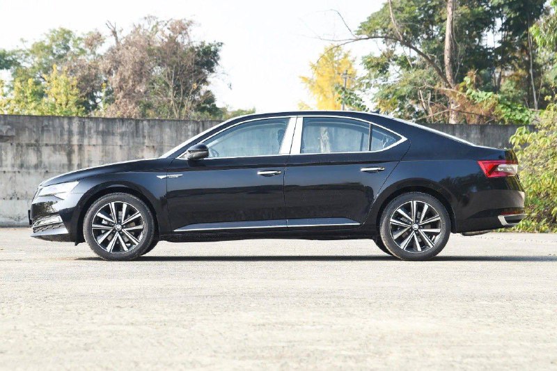 Новинка: безопасная покупка авто Skoda Superb 2025 через проверенную компанию Новинка: безопасная покупка авто Skoda Superb 2025 через проверенную компанию