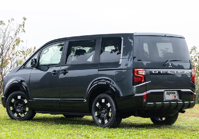 Обновленная Mitsubishi Delica D:5 поступила в продажу в Японии Обновленная Mitsubishi Delica D:5 поступила в продажу в Японии
