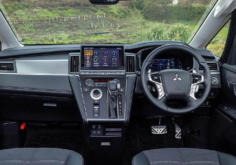 Обновленная Mitsubishi Delica D:5 поступила в продажу в Японии Обновленная Mitsubishi Delica D:5 поступила в продажу в Японии