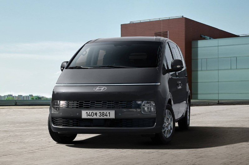 Hyundai обновила минивэн Staria: новые фары, увеличенные дисплеи и улучшенные опции Hyundai обновила минивэн Staria: новые фары, увеличенные дисплеи и улучшенные опции
