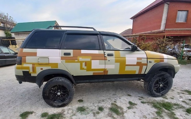 Редкий отечественный внедорожник на базе ВАЗ-2111 выставлен на продажу Редкий отечественный внедорожник на базе ВАЗ-2111 выставлен на продажу