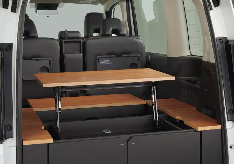 Обновленный Nissan Serena: современный дизайн и новые функции Обновленный Nissan Serena: современный дизайн и новые функции