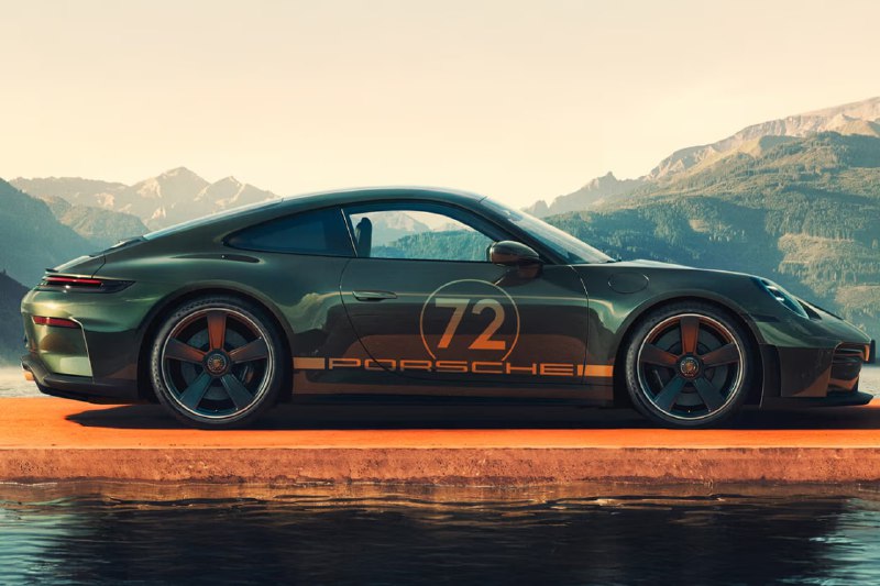 Премьера уникальной юбилейной модели Porsche 911 GT3 в честь основателя Премьера уникальной юбилейной модели Porsche 911 GT3 в честь основателя
