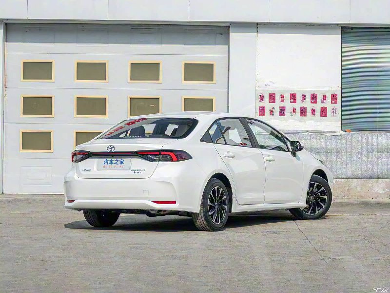 В Китае начались продажи обновленной модели Toyota Corolla В Китае начались продажи обновленной модели Toyota Corolla