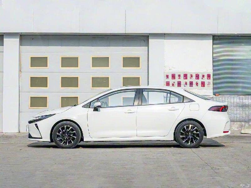 В Китае начались продажи обновленной модели Toyota Corolla В Китае начались продажи обновленной модели Toyota Corolla