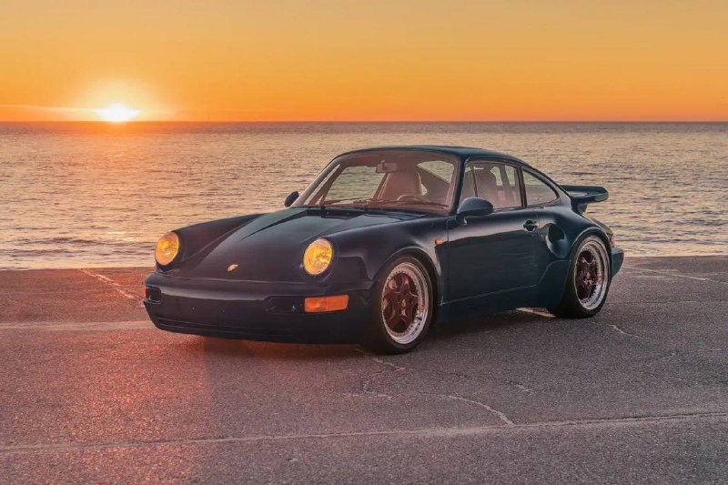 Эксклюзивный редкий Porsche 911 Turbo S Lightweight 1992 года выставлен на аукцион Эксклюзивный редкий Porsche 911 Turbo S Lightweight 1992 года выставлен на аукцион