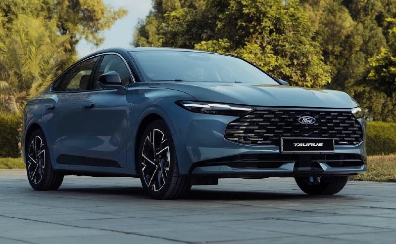 Обновленный Ford Taurus получил стильные внешние изменения и новые опции в салоне